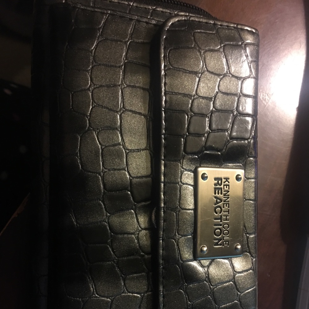 Nice Kenneth Cole Reaction Wallet